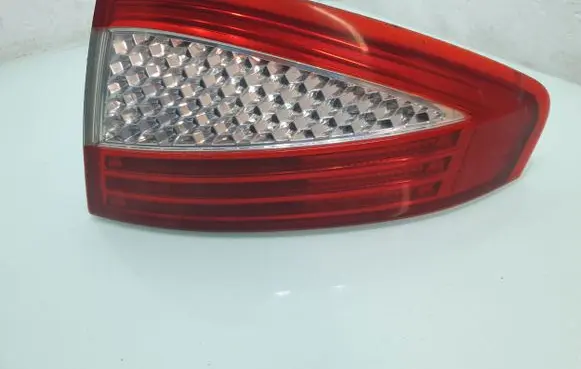 Ford Mondeo MK IV Rear/tail lights 7S7113404A