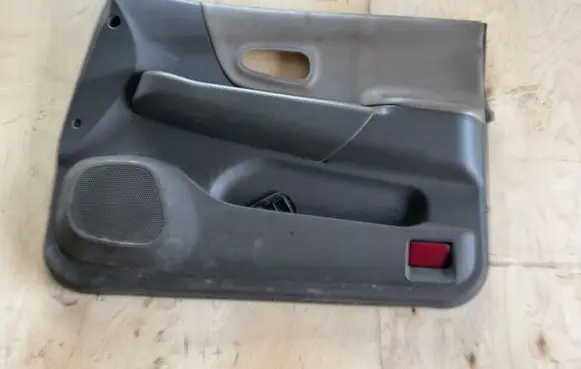 Mitsubishi Pajero Sport I Front door card panel trim