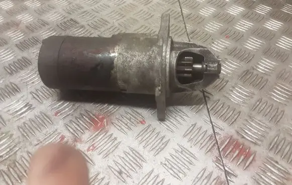 Subaru Outback Starter motor 23300AA300 M001T75681