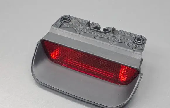 Honda CR-V Third/center stoplight P6939