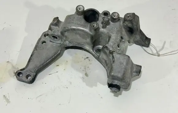 Peugeot 3008 II Generator/alternator bracket 9808696680