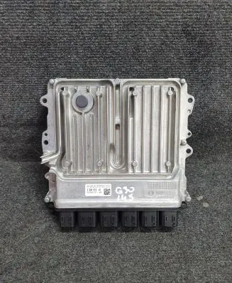 BMW 5 G30 G31 Engine control unit/module 9894915 031736665 0261S21763