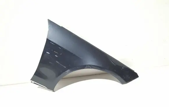 Mercedes-Benz E A207 Fender