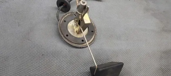 Toyota Carina T170 Fuel level sensor 