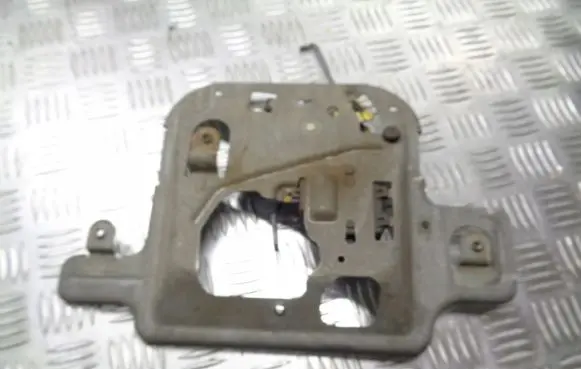 Chrysler PT Cruiser Shock absorber/damper mounting bracket 