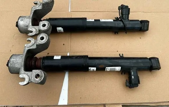 Volvo XC90 Rear shock absorber/damper 32346059