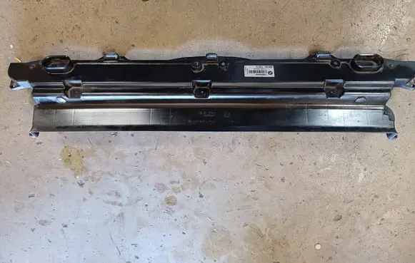 BMW 5 E60 E61 Top upper radiator support slam panel 7519205 754834302