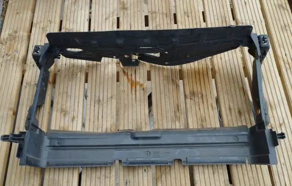 Renault Trafic III (X82) Radiator cooling fan shroud 214763488R
