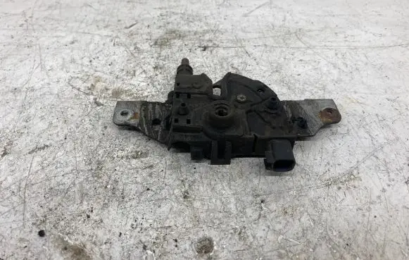Ford Mondeo MK II Engine bonnet/hood lock/catch 562000067