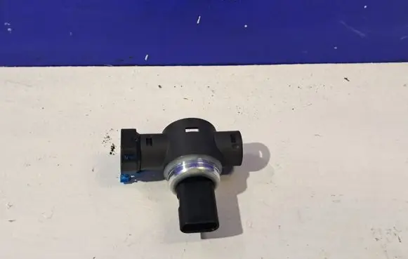 Volvo XC60 Fuel pressure sensor 32363464