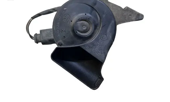Volkswagen PASSAT B7 Horn signal 7N0951221A A046522 E30055307