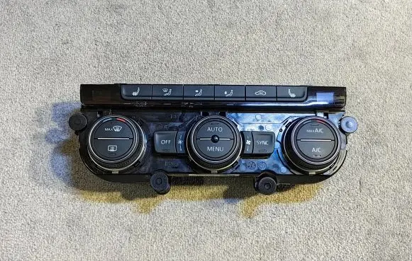 Volkswagen Golf VII Climate control unit 5GE907044AD