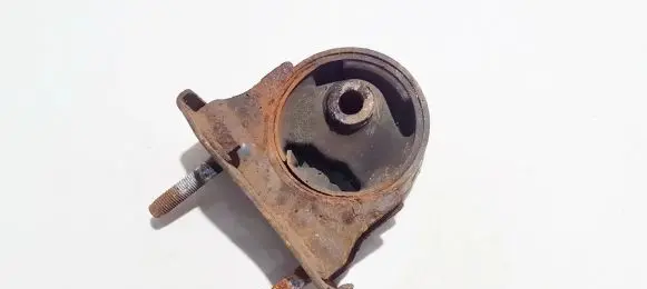 Engine mount bracket