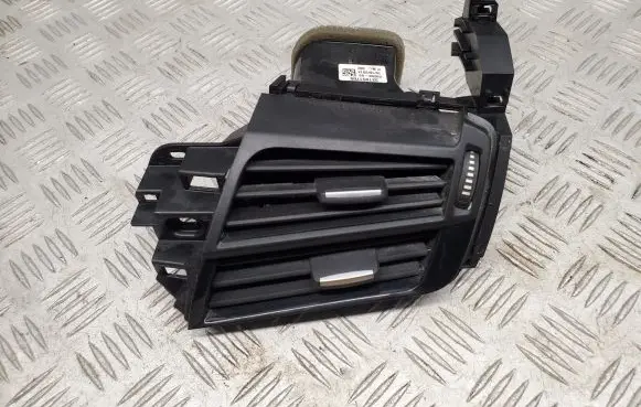 BMW X5 F15 Dashboard side air vent grill/cover trim 927051709 9270517