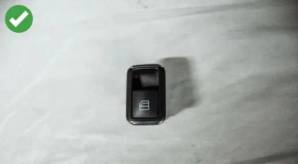 Mercedes-Benz E W212 Electric window control switch A2048707358