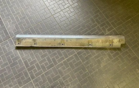 Toyota Land Cruiser (HDJ90) Sill 7580560020