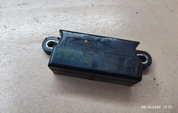 Mercedes-Benz CLS C219 Airbag deployment crash/impact sensor A0038200726