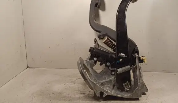 BMW 3 F30 F35 F31 Pedal assembly 678711 35316762250 33516762250