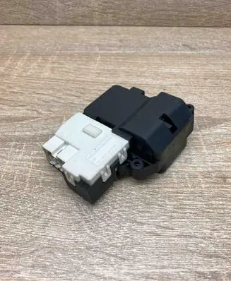 AC 428 Front door lock EBF61615803 DMA01