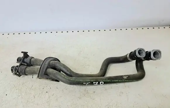 Volvo V70 Engine coolant pipe/hose