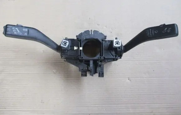 Seat Ibiza IV (6J,6P) Central console control unit 1K0953503FB
