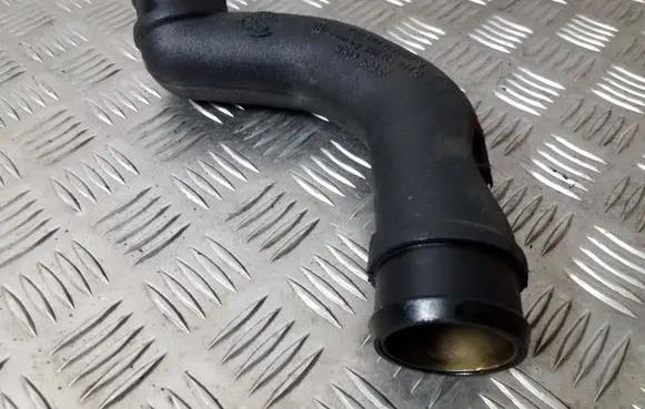 Volkswagen Golf III Intercooler hose/pipe 1H0145762J