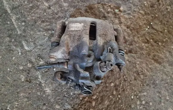 Citroen C5 Front brake caliper