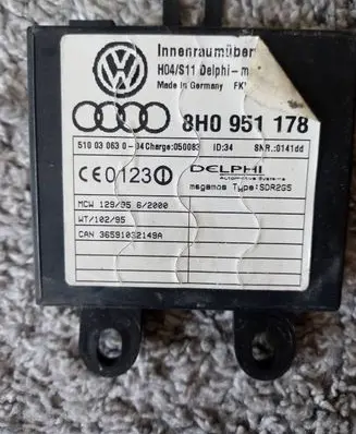 Audi A4 S4 B6 8E 8H Alarm control unit/module 8H0951188