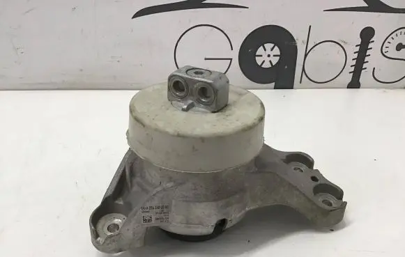 Mercedes-Benz GLC C254 Engine mount bracket A2542402000