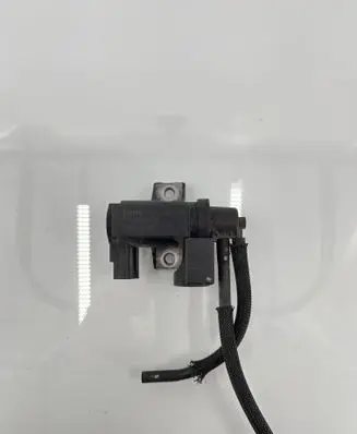 Toyota Corolla Verso AR10 Turbo solenoid valve 258190R011 05T339 70051308