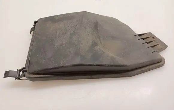 Mercedes-Benz C W203 Fuse box cover 2035451403