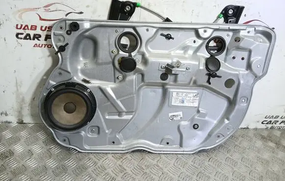 Volkswagen Polo IV 9N3 Front window lifting mechanism without motor