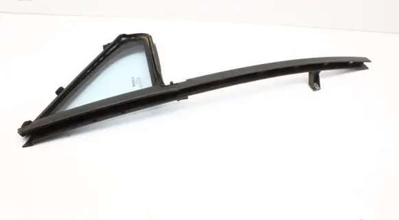 Renault Zoe Front door vent window glass four-door 803303408R