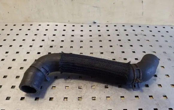 Toyota Avensis T250 Engine coolant pipe/hose
