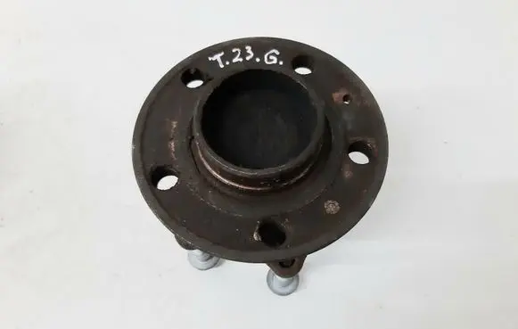 Volvo V70 Rear wheel hub