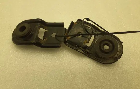 Subaru Legacy Radiator mount bracket