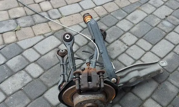 BMW 1 E81 E87 Stub axle 