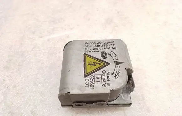 BMW X5 E53 Headlight ballast module Xenon 5DD00831950