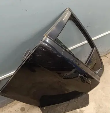 Jaguar XE Rear door