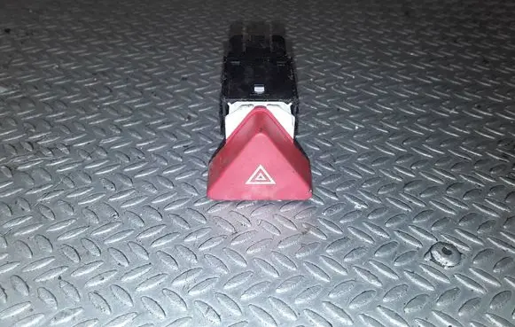 Volkswagen Golf Plus Hazard light switch 5M0953509