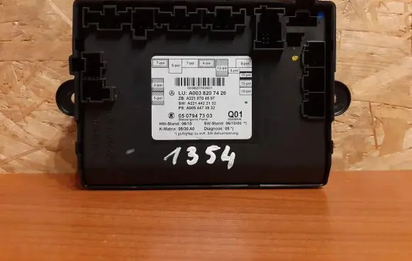 Mercedes-Benz S W221 Door control unit/module 1354 A0038207426