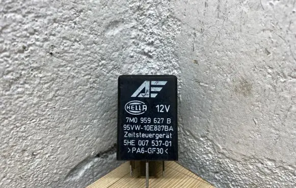 Seat Alhambra (Mk1) Other relay 7M0959627B 95VW10E887BA 5HE00753701