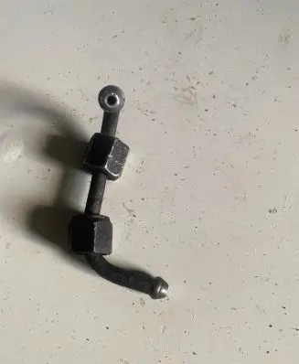 Fuel injector supply line/pipe