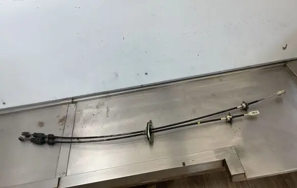 Hyundai Santa Fe Gear shift cable linkage 