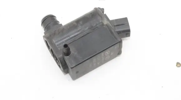 KIA Sportage Windscreen/windshield washer pump 985101W000