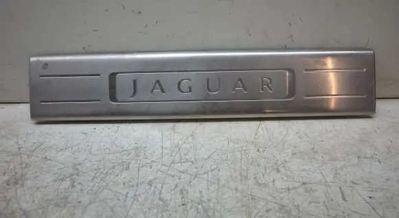 Jaguar XJL Front sill trim cover AW9313200AE