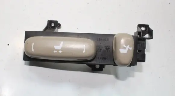 Lexus RX 330 - 350 - 400H Seat control switch 18A013