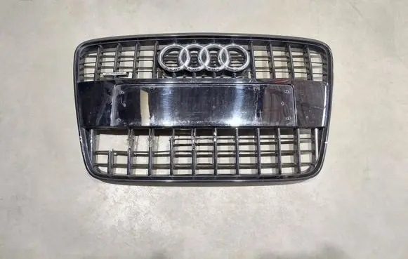 Audi Q7 4L Front bumper upper radiator grill 4L0853651H