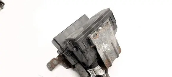 Nissan Qashqai Fuse module 242114EB6B