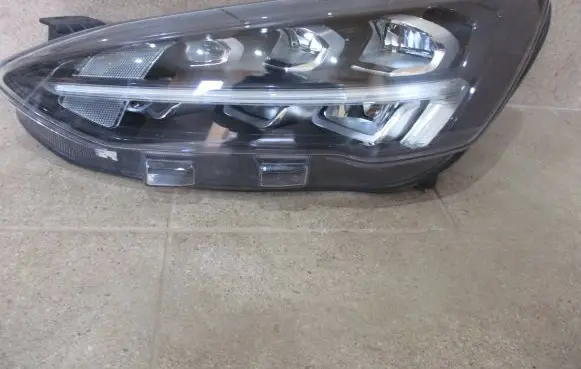 Ford Focus Headlight/headlamp MX7B13E015EB